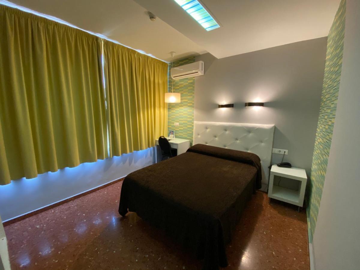 Hostal Restaurante Estacion Jaén Εξωτερικό φωτογραφία